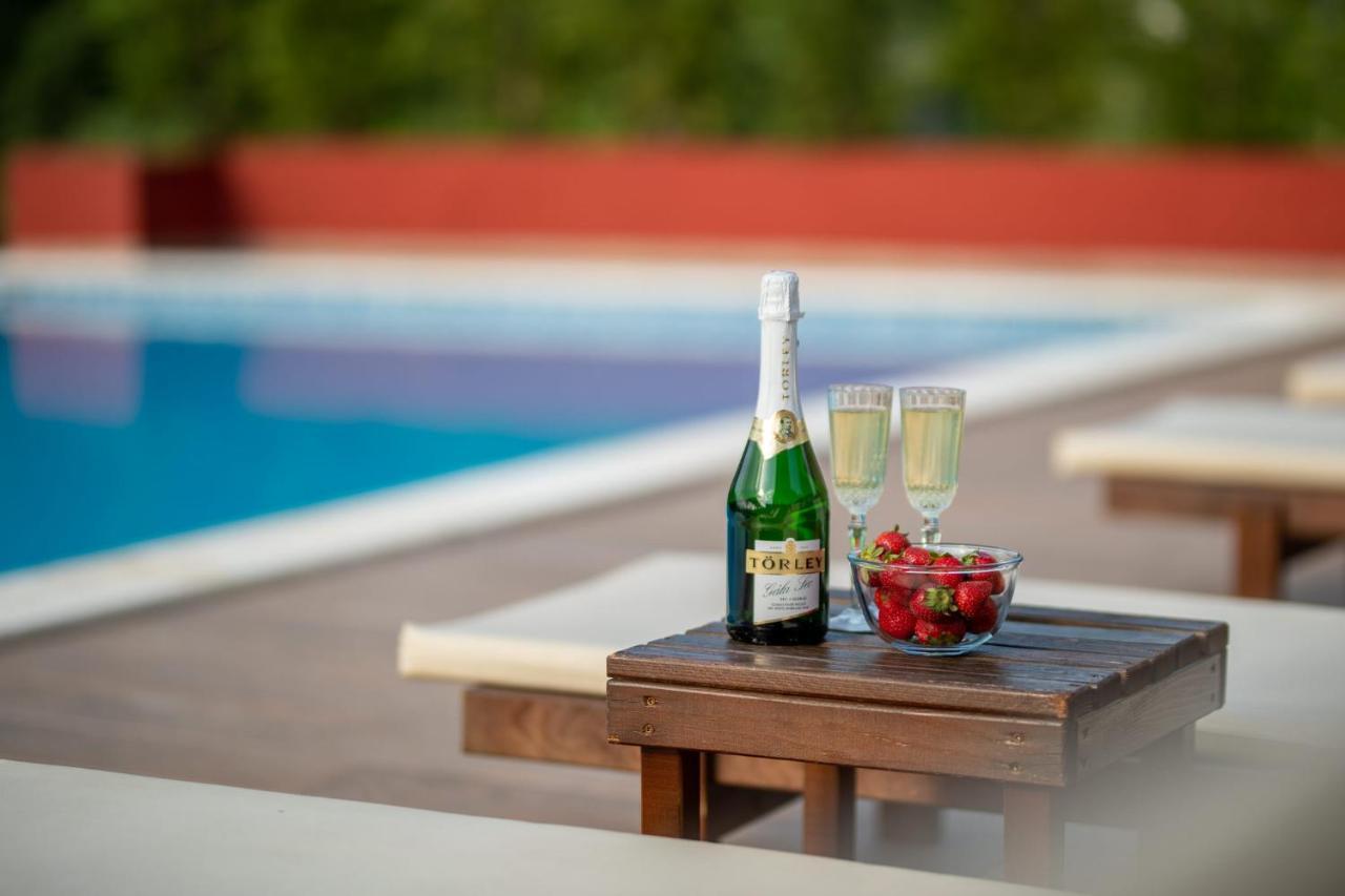 Resort Bevilacqua Будва Екстериор снимка