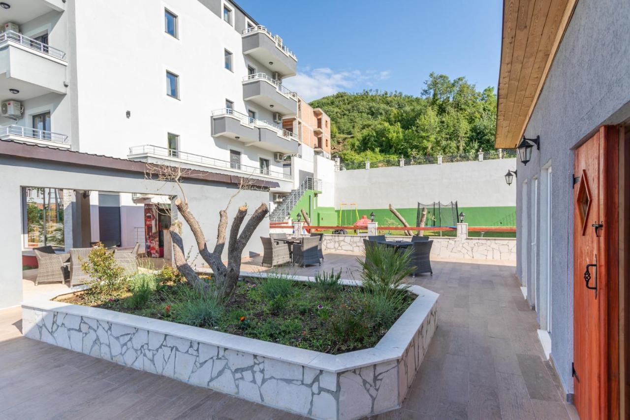 Resort Bevilacqua Будва Екстериор снимка